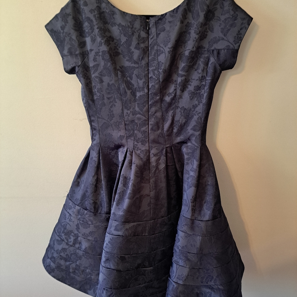 Zac Posen Jaquard Floral Dress - Picture 5 of 9